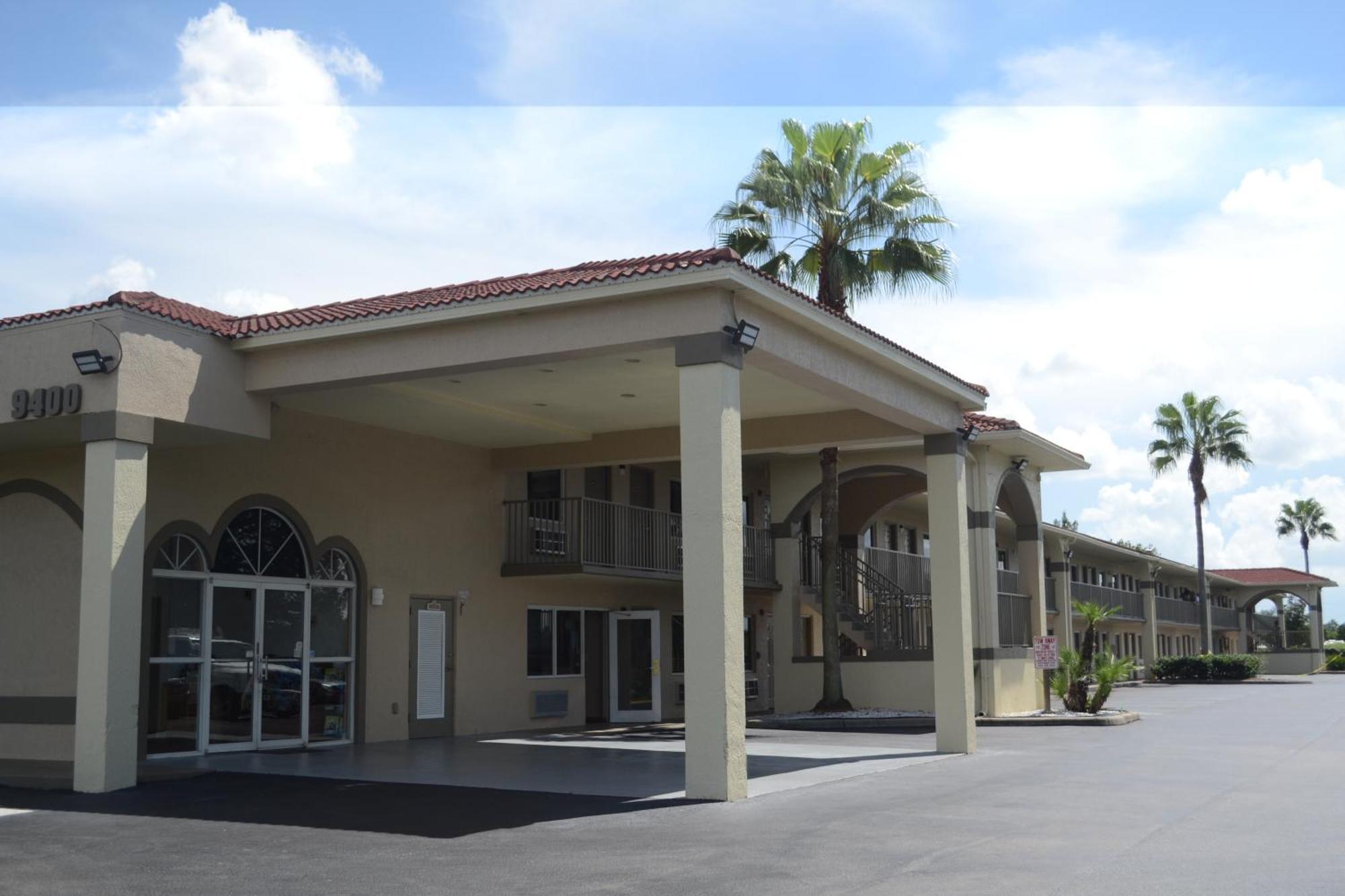 Serena Inn Citrus Ridge Bagian luar foto